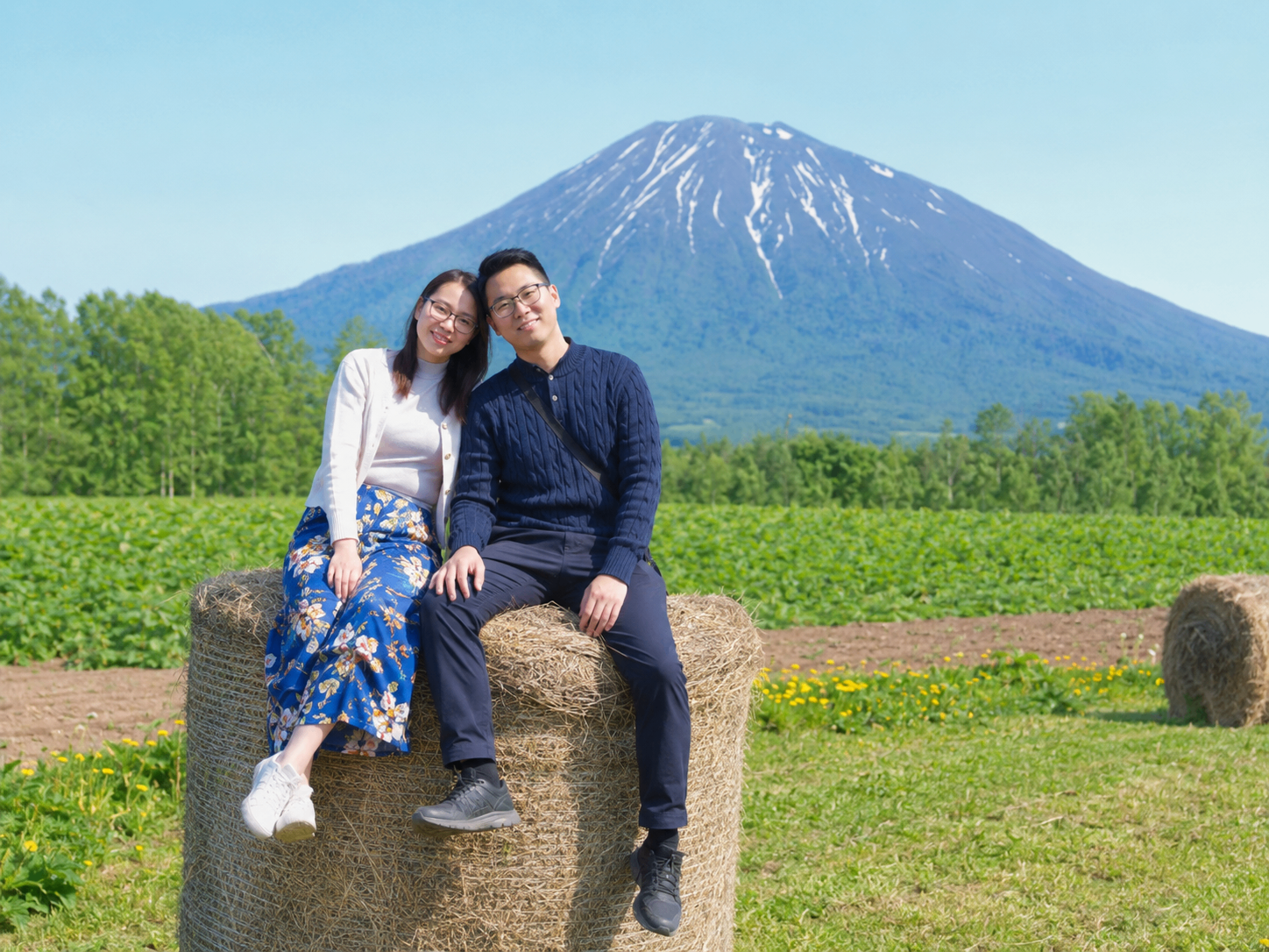 干し草ロールでのポートレート